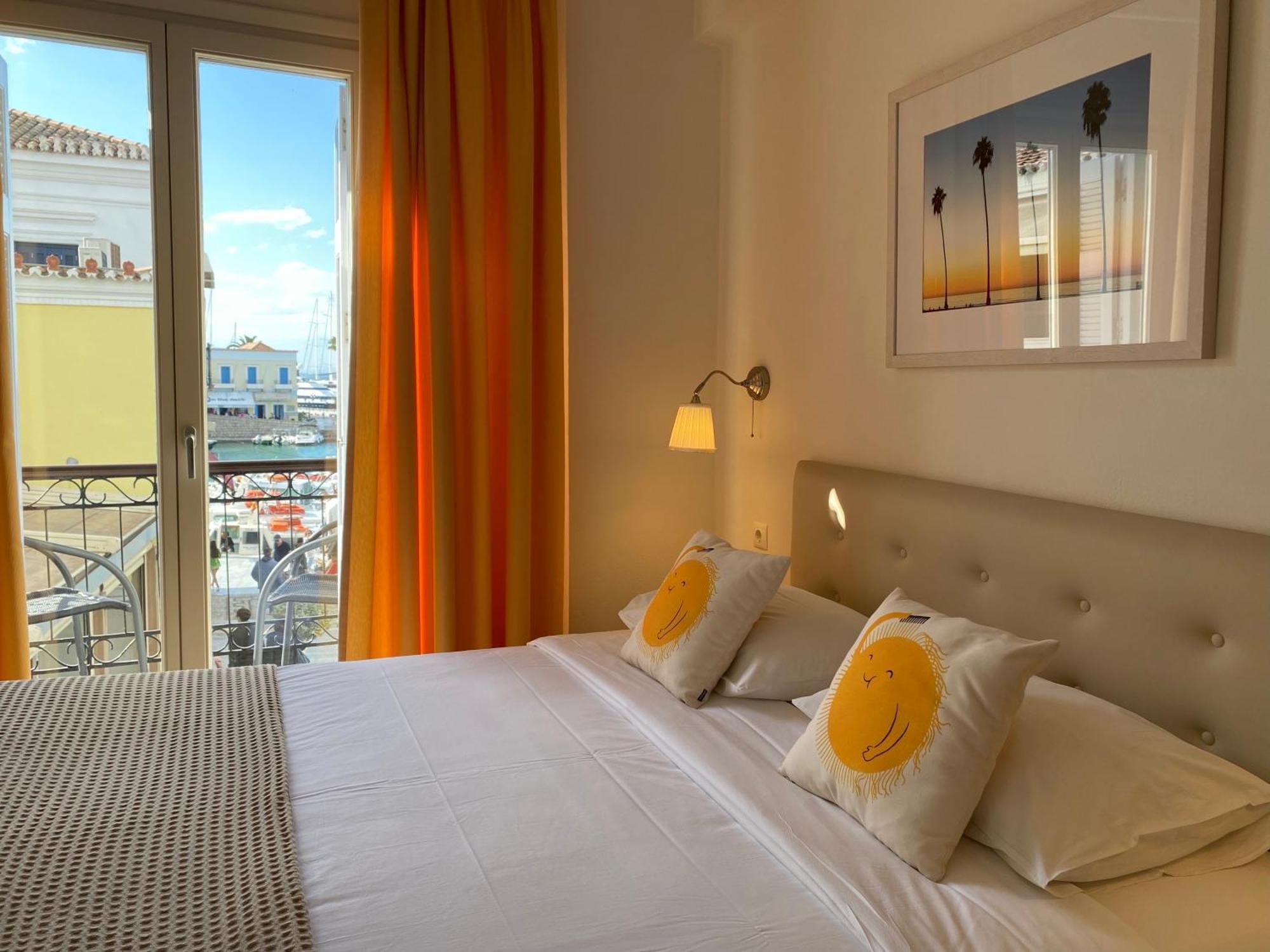 ספצס Alexandris Hotel מראה חיצוני תמונה